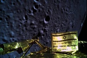İsrail'in Ay'a yolculuğu başarısızlıkla noktaladı