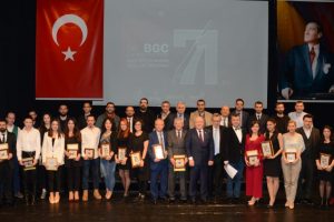 Bursa Gazeteciler Cemiyeti &ouml;d&uuml;lleri sahiplerini buluyor