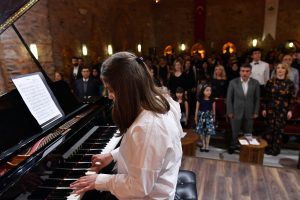 Bursa Osmangazi'de piyano şöleni yaşandı