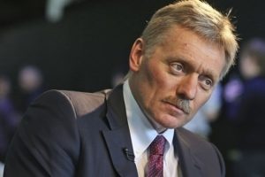 Peskov'dan Assange'ın tutuklanmasına eleştiri