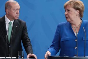 Cumhurbaşkanı Erdoğan'dan Merkel'e taziye telefonu
