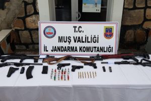 Jandarma'dan terör örgütü operasyonu: Çok sayıda gözaltı var