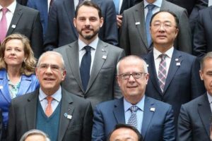 Bakan Albayrak: T&uuml;rkiye'nin tezlerini ortaya koyduk
