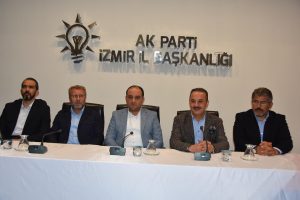 AK Parti İzmir'de yeni başkan için temayül yoklaması yapıldı