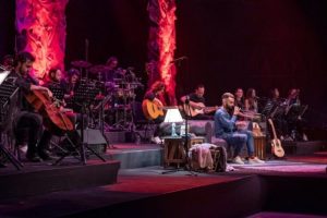 Gökhan Türkmen, konser performansıyla büyüledi