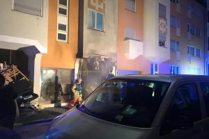 Almanya'da T&uuml;rklerin oturduğu binada yangın paniği