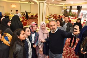 Bursa'da 'Merhametli Lisesiler' ödüllendirildi
