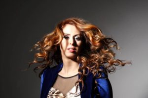 Bursa'dan şarkıcı Niran Ünsal'a konsere gelmedi suçlaması