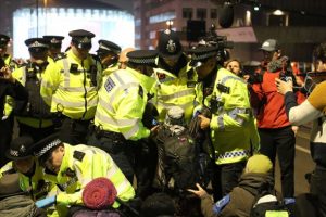 Londra'daki çevreci işgal eyleminde 47 gözaltı