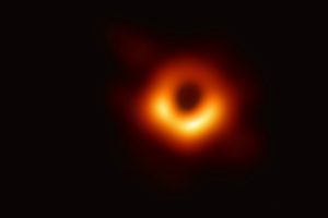 Tarihteki ilk kara delik fotoğrafı büyük yankı uyandırdı