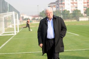 Bursaspor'un arazileri Başkan Ali Ay'a devredildi