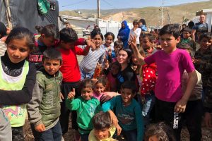 Dua Lipa'dan, mülteci kampına ziyaret