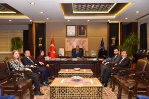Bursa Büyükşehir Belediye Başkanı Aktaş'a 5 isim vek&acirc;let edecek