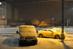Nisan ayında Yüksekova'da kar sürprizi
