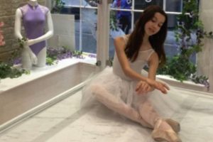 Alya Çöğür, Kraliyet Bale Okulu'nda dans edecek
