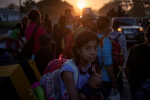 Meksika'da göçmen konvoyuna karşı acil durum pozisyonuna geçildi