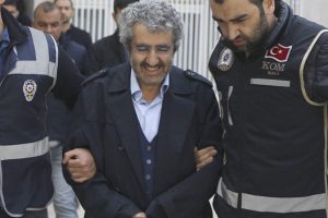Bursa'da g&ouml;zaltına alınan eski &Ouml;SYM Başkanı Ali Demir'e ev hapsi