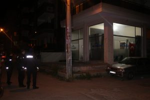 İki kişi arasında &ccedil;ıkan tartışma kanlı bitti