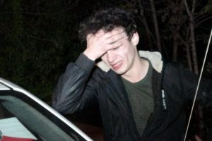 Trafikteki gece denetiminde ilgin&ccedil; diyaloglar! "Ehliyeti var sanıyordum"