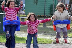 &Ccedil;ocuklar, T&uuml;rkiye n&uuml;fusunun y&uuml;zde 28'ini oluşturuyor