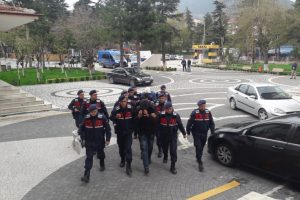 Okuldan hırsızlık yapan 4 kişiye g&ouml;zaltı