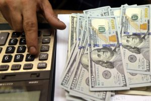 Dolar son 6 ayın en y&uuml;ksek seviyesini g&ouml;rd&uuml;
