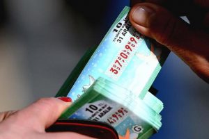 B&uuml;y&uuml;k ikramiyenin sahibi ortaya &ccedil;ıkmadı! Kayıp 4.4 milyon lira