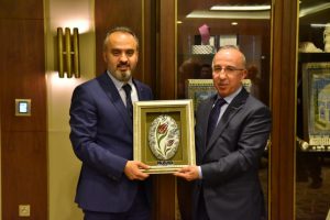 M&Uuml;SİAD'dan Bursa B&uuml;y&uuml;kşehir Belediye Başkan Aktaş'a ziyaret