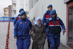 Yasa dışı sattıkları ila&ccedil;lardan 2 milyon lira gelir elde etmişler