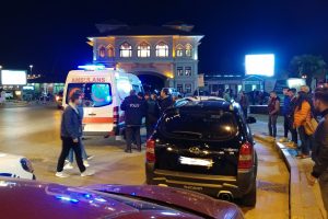 Bandırma'da bıçaklı saldırı: 3 yaralı