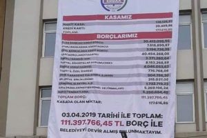 MHP'li Karag&ouml;z, AK Partili başkandan kalan borcu ifşa etti