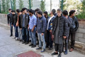 12 g&uuml;nde, 148 d&uuml;zensiz g&ouml;&ccedil;men yakaladı