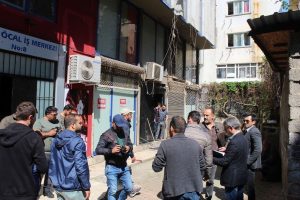Tartıştığı akrabasını bı&ccedil;akladı