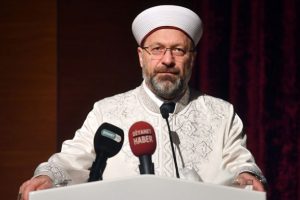 Diyanet İşleri Başkanı Erbaş'tan Berat Kandili mesajı