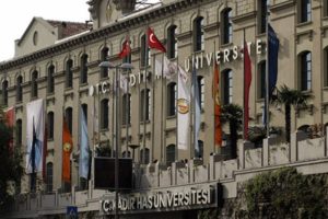 Kadir Has &Uuml;niversitesi &ouml;ğretim &uuml;yesi ve araştırma g&ouml;revlisi alıyor