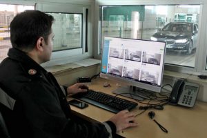 Yabancı plakalı ara&ccedil;lara sınırda ceza &ouml;deme zorunluluğu