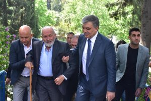 Abdullah G&uuml;l, yeni parti sorularını yanıtsız bıraktı