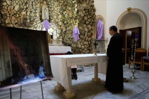 İzmir'de Notre Dame Katedrali i&ccedil;in bağış toplandı