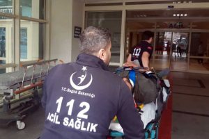 Engelli bireyleri taşıyan minib&uuml;s kaza yaptı: 4 yaralı