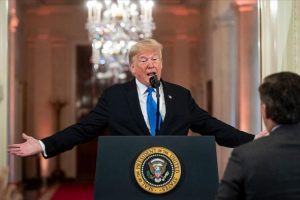 Eski Fransız el&ccedil;iden Trump'a 'kaprisli, &ouml;ng&ouml;r&uuml;lemez, bilgisiz lider' benzetmesi