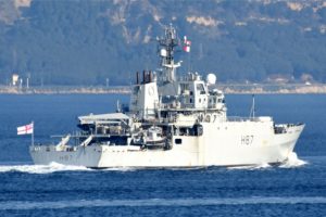 İngiliz savaş gemisi, &Ccedil;anakkale Boğazı'ndan ge&ccedil;ti