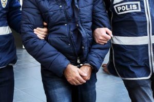 &Ccedil;anakkale merkezli FET&Ouml; operasyonu! 16 eski polisten 13'&uuml; tutuklandı