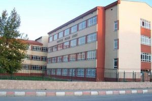 Bursa Gemlik End&uuml;stri Meslek Lisesi yıkılıyor