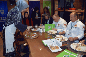 Bursa'da bayat ekmek yarışmasında kazananlar belli oldu