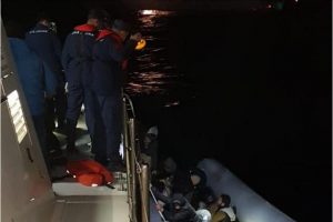 54 ka&ccedil;ak g&ouml;&ccedil;men yakalandı