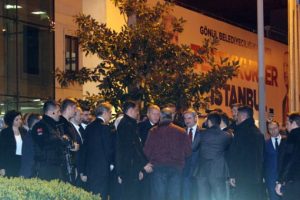 Cumhurbaşkanı Erdoğan, AK Parti İstanbul İl Başkanlığı'ndan ayrıldı