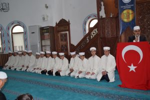Bursa Mustafakemalpaşa'da hafızlık icazet t&ouml;reni