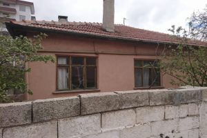 Sobadan zehirlenen Suriyeli aile, hastaneye kaldırıldı