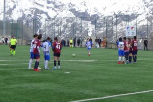 Hakkarig&uuml;c&uuml; Spor rakibi ile 2-2 berabere kaldı