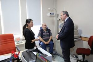 Vali, hastaneleri ziyaret etti